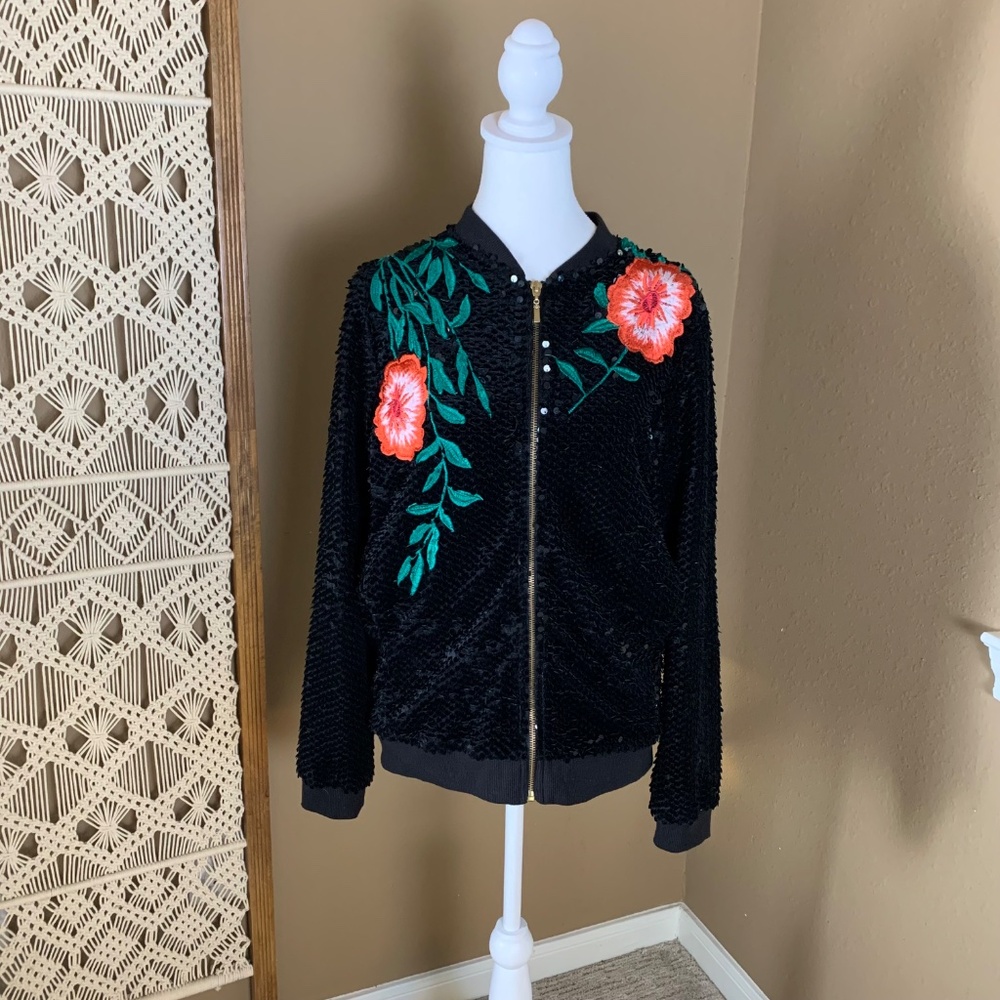 Gianni‎ Bini Sequin Bomber Jacket Size Small Black Embroidered Flowers